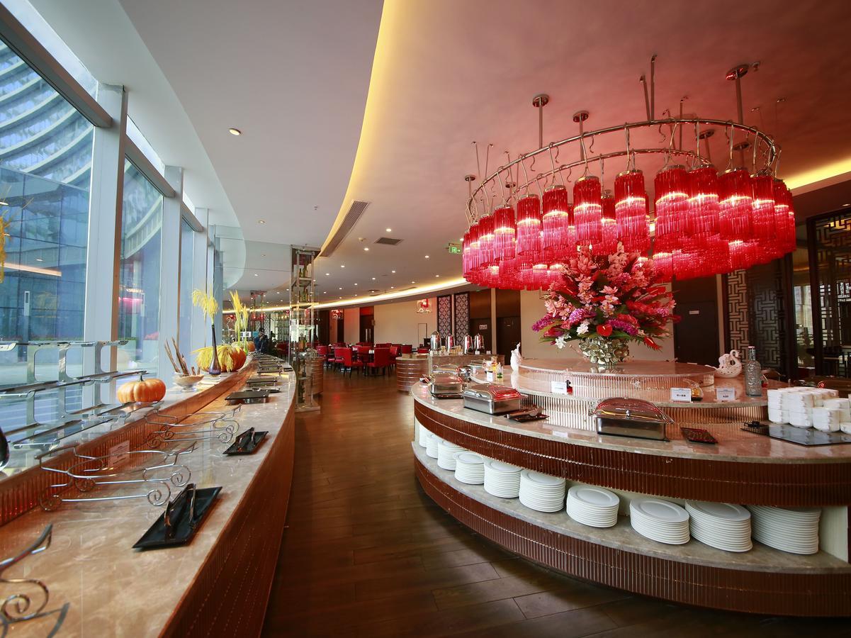 Howard Johnson Flower City Hotel Kunming Exterior photo